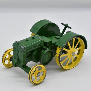 Vintage Die Cast ERTL 1923 John Deere Model D 1:16 Scale Cast Iron